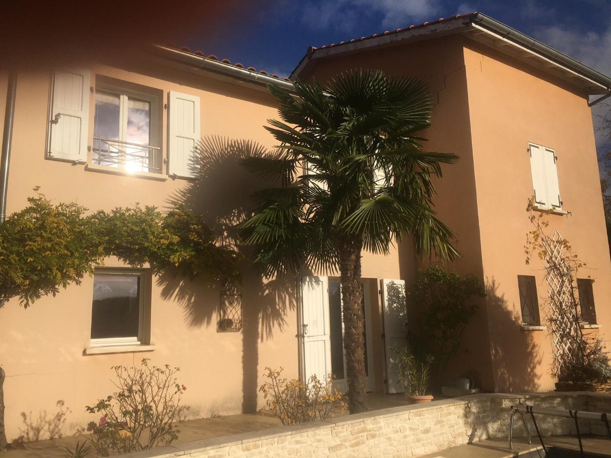 L'Oree De Marcy Buitenkant foto